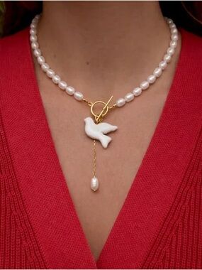 NWT Le Perle Freshwater Pearl Dove Necklace 14K Gold Plated, 40cm